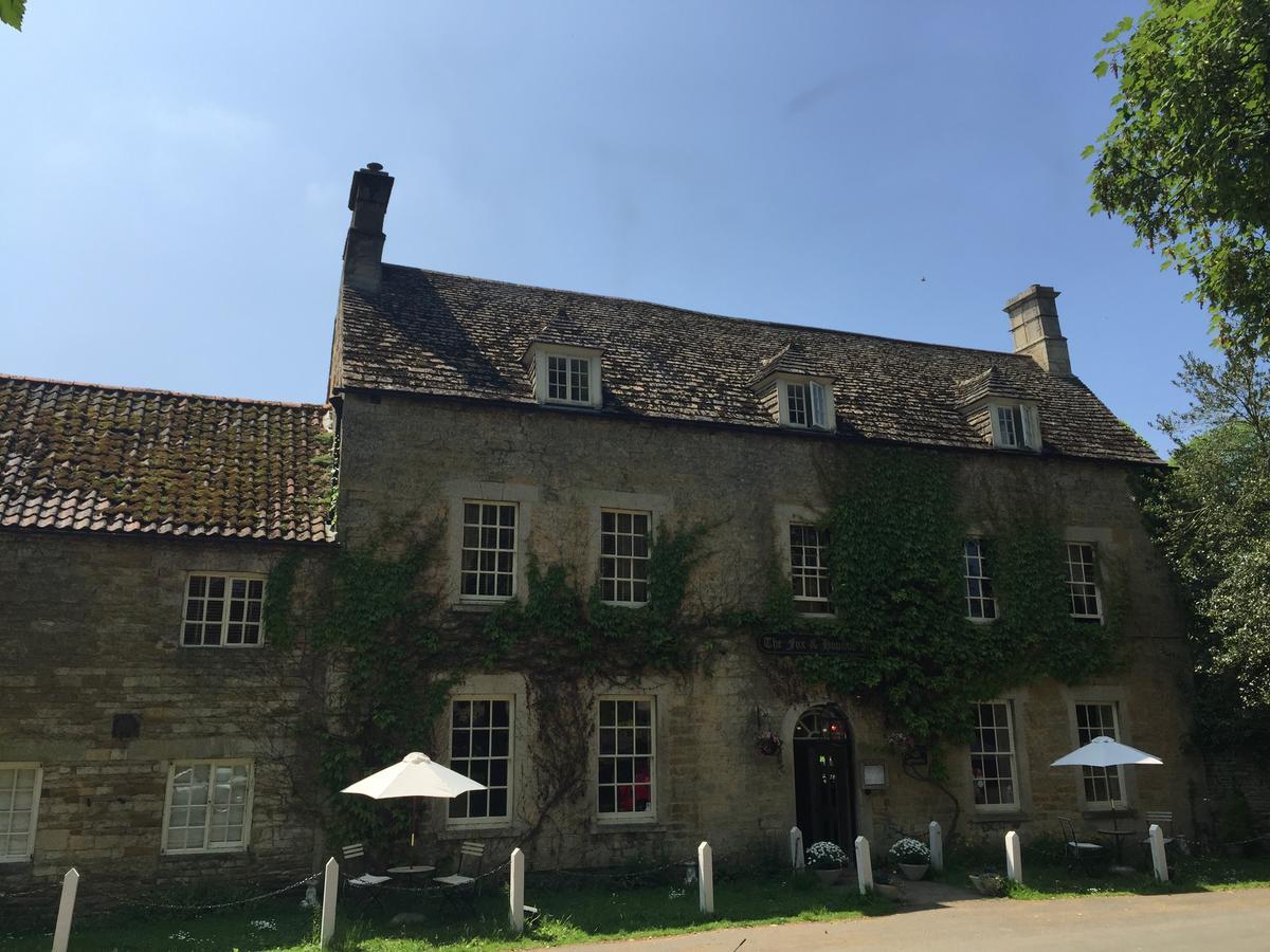 Hotel The Fox And Hounds à Oakham Extérieur photo